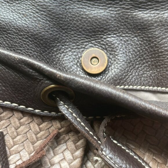 Roots Canada Dark Brown Weave Leather Tassel Crossbody Bag Purse - Picture 4 of 12